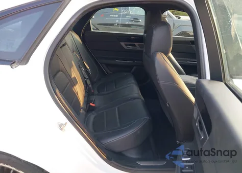 2018 Jaguar Xf 25T R-Sport z USA, uszkodzony, nr VIN SAJBL4FX2JCY68577